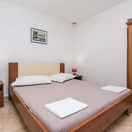 Apartments With A Parking Space Baska Voda, Makarska - 6773 *