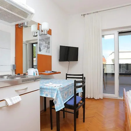Apartment Apartments With A Parking Space Baska Voda, Makarska - 6773