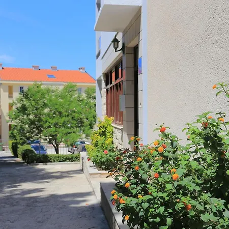Apartment Apartments With A Parking Space Baska Voda, Makarska - 6773 *