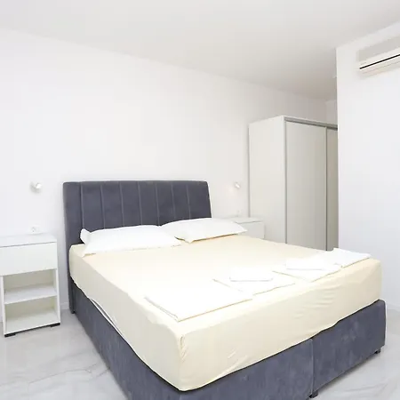 Apartment Apartments With A Parking Space Baska Voda, Makarska - 6773 Baska Voda
