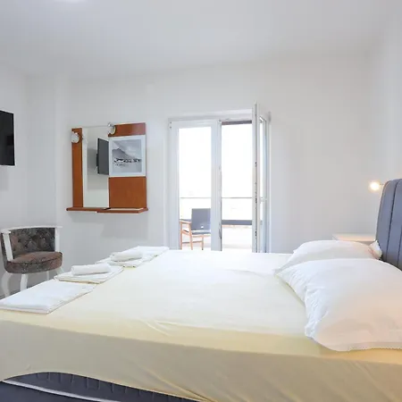 Apartments With A Parking Space Baska Voda, Makarska - 6773 Apartment