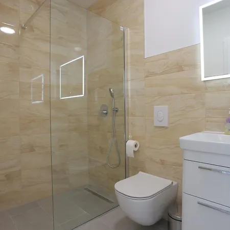Apartment Apartments With A Parking Space Baska Voda, Makarska - 6773