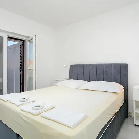 Appartamento With Parking Space Baska Voda, Makarska - 6773 *